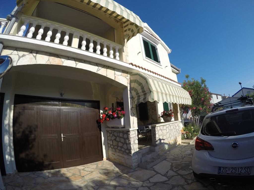 Apartman Veronika Vrsi Exterior foto