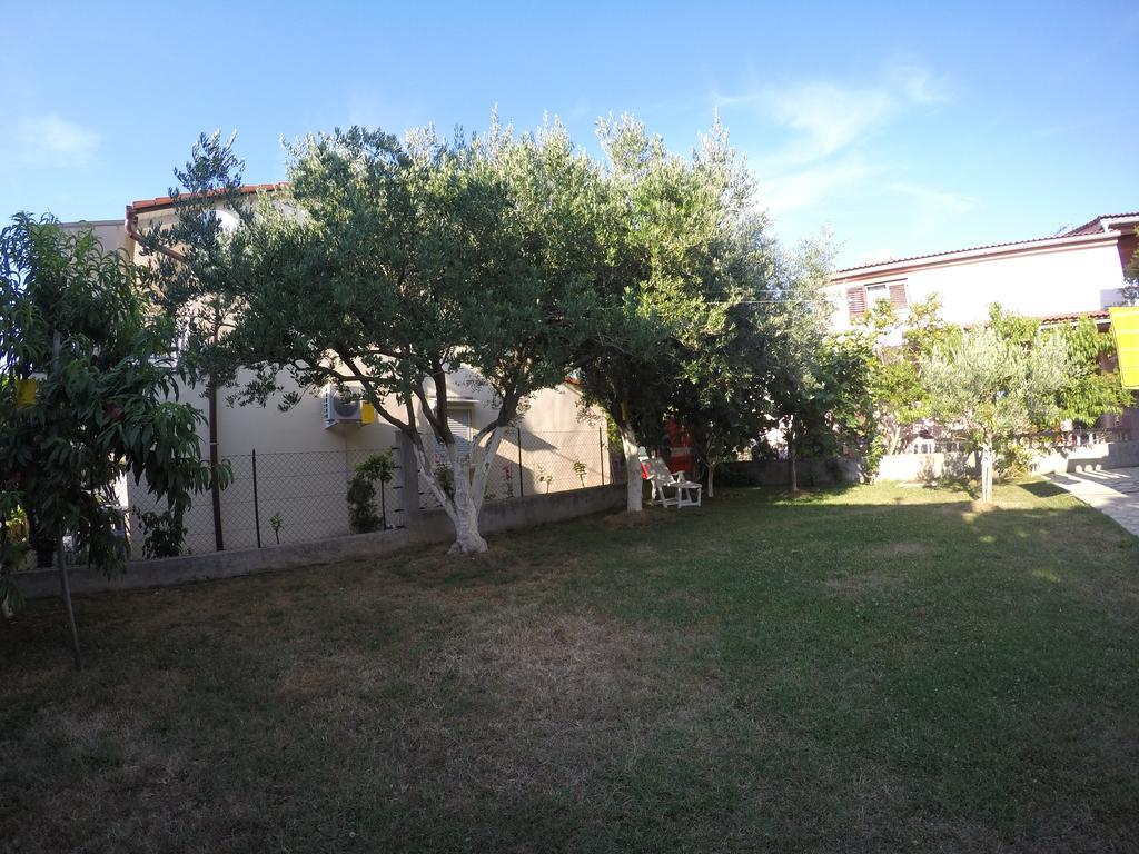 Apartman Veronika Vrsi Exterior foto